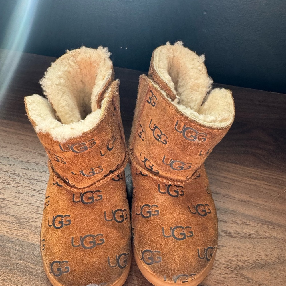 Toddler UGG keelin embossed boots